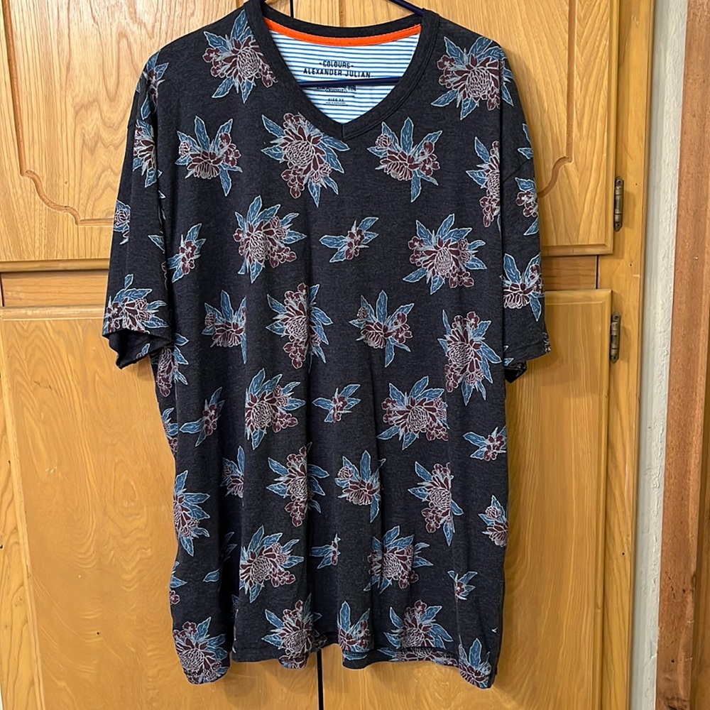 Alexander Julian floral t-shirt size 3X